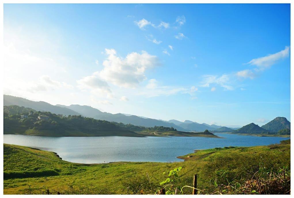 Victoria Views Resort Kandy ดิกานา ภายนอก รูปภาพ